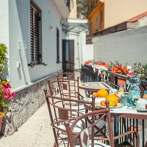 Bed & Breakfast Elegant R&b Floridia, Taormina